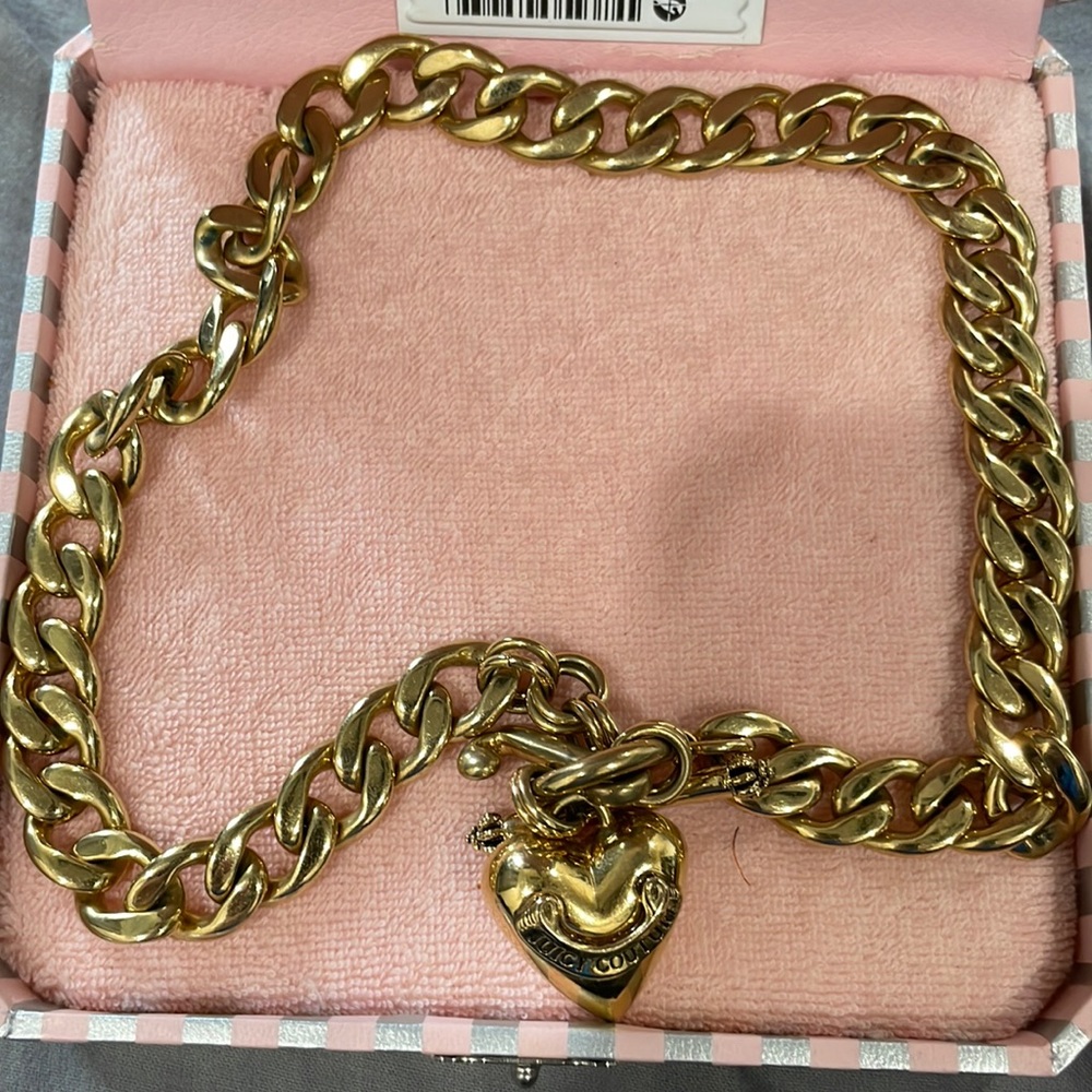 Juicy gold necklace